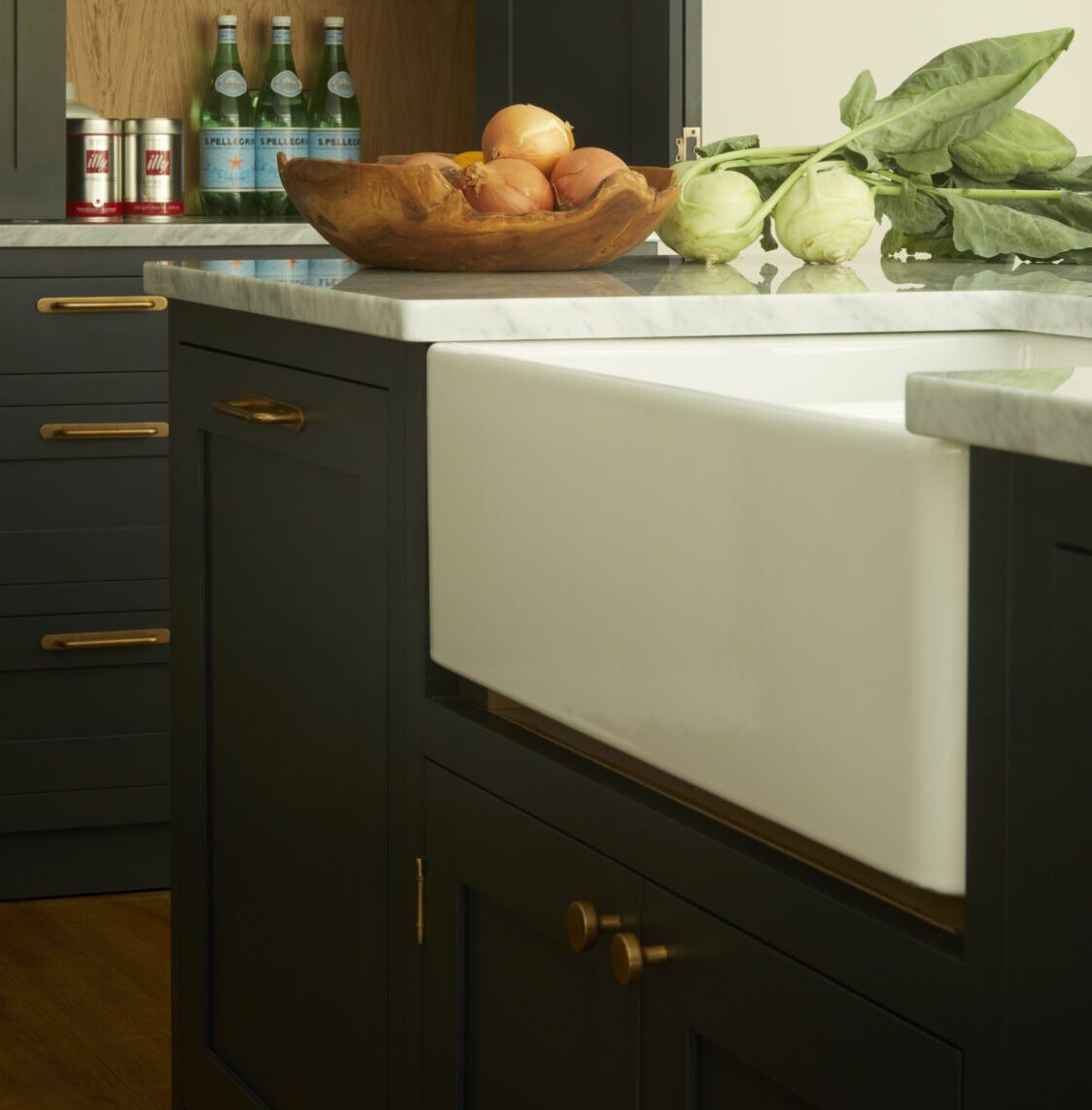 shaker kitchen cabinets